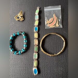 3 Bracelets, 2 pins